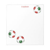 Rot grüne Mannschaftsfarben Fußbälle personalisier Notizblock (Vorderseite)