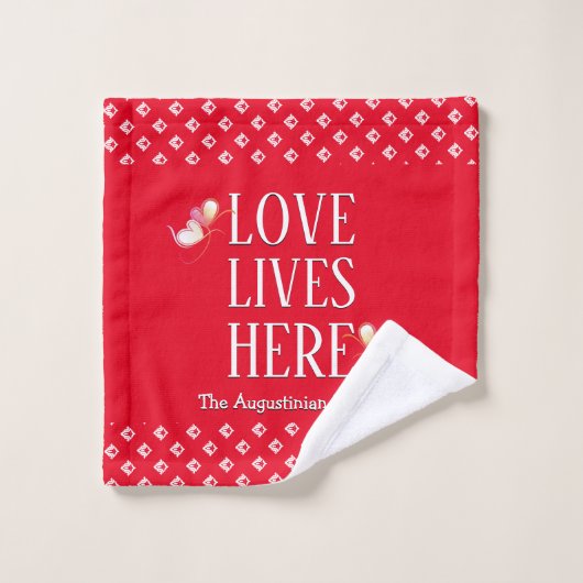 Rot | LIEBE LEBT HIER | Stilvoll anpassbar Badhandtuch Set (Waschlappen)
