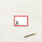 Rot mit der schwarze Katzen-Silhouette Post-it Klebezettel (Auf Schreibtisch)