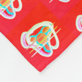 Rot mit kleinen Kunstdesigns Fleecedecke (Ecke)