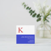 Rot| Modernes Monogramm Quadratische Visitenkarte (Stehend Vorderseite)