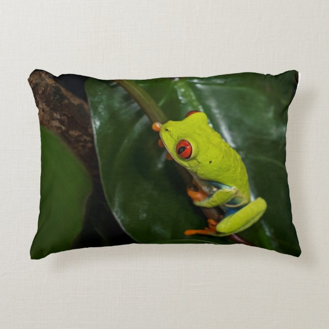 Rot mustert Frosch auf Stamm Dekokissen (Vorderseite)