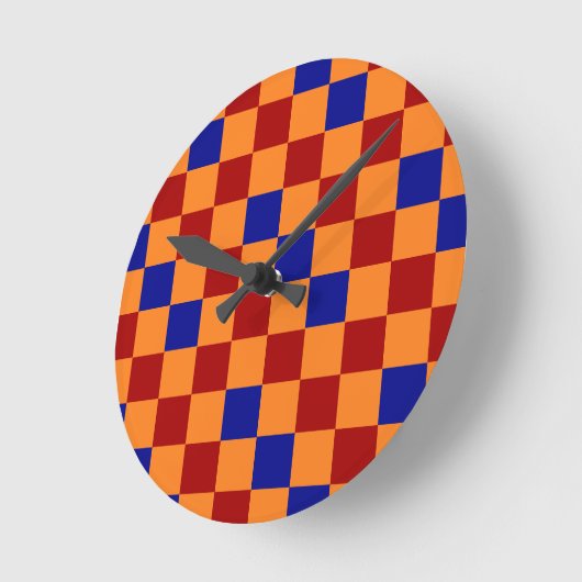 Rot Orange Blau Kariertes Musterdesign Runde Wanduhr (Winkel)