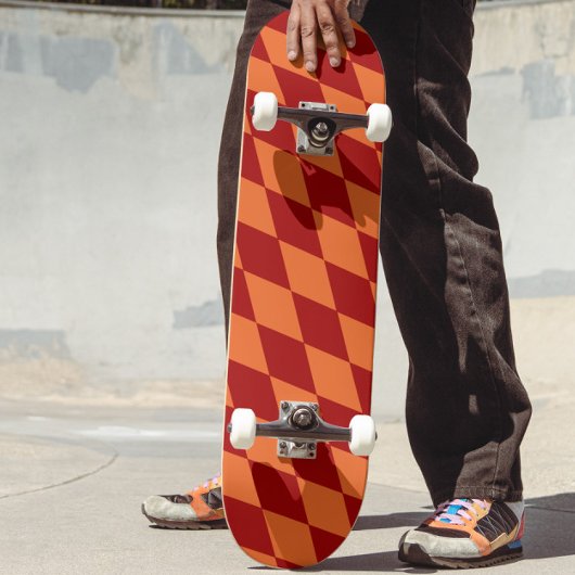 Rot-Orange-Harlekin-Karuomuster-Design Skateboard