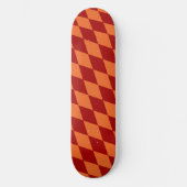 Rot-Orange-Harlekin-Karuomuster-Design Skateboard (Vorderseite)