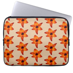 Rot - orange Lilien-Blumen, auf TAN-Farbe Laptopschutzhülle