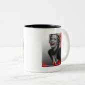Rot punktiert Marilyn Zweifarbige Tasse (VorderseiteRechts)