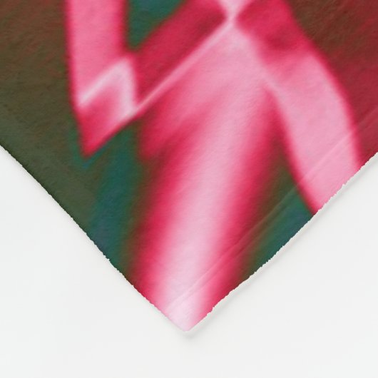 Rot-Rosa-Farbtöne auf abstrakten Tapes in dunklem Fleecedecke (Ecke)