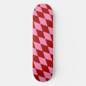 Rot-Rosa-Harlekin-Karo-Design Skateboard (Vorderseite)
