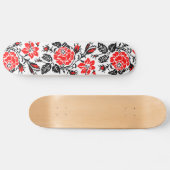 Rot/Schwarz Rose Kreuzstich Russisches Muster Skateboard (Horizontal)