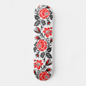 Rot/Schwarz Rose Kreuzstich Russisches Muster Skateboard (Vorderseite)