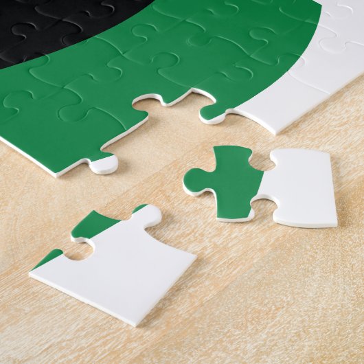 Rot-, Schwarz- und Grüne-Flagge Puzzle (Seite)