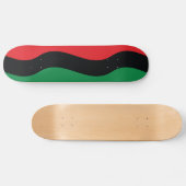 Rot-, Schwarz- und Grüne-Flagge Skateboard (Horizontal)