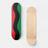 Rot-, Schwarz- und Grüne-Flagge Skateboard (Vorderseite)