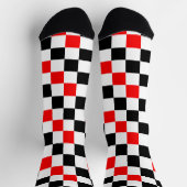 Rot Schwarz Weiß kariertes Musterdesign Socken (Oben)