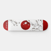 Rot-Schwarz-Weiß-Kirschblütenblüte mit steigendem Skateboard (Horizontal)
