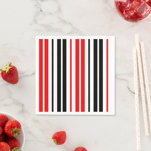Rot Schwarz Weiß Streifen Muster Design Serviette (Beispiel)