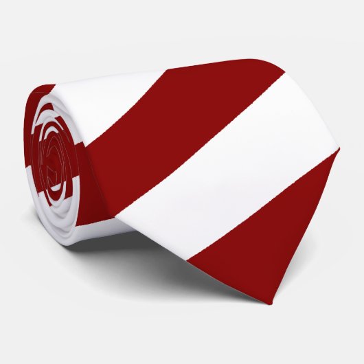 Rot und andere gestreifte Krawatte (Gerollt)