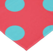 Rot und Blau Polka Dot Tablecloth Tischdecke (Schrägansicht)