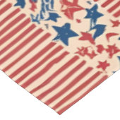 Rot und Blau US Flagge 4. Juli Tischdecke (Schrägansicht)