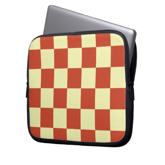 Rot und Creme kariert Laptopschutzhülle (Vorderseite Links)