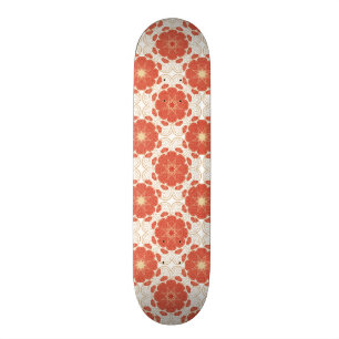 Rot und Goldblumenspitze-Muster Skateboard