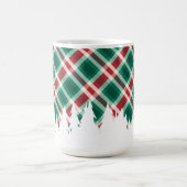 Rot und Grün Kariert mit weißem Weihnachtsbaum Kaffeetasse (Mittel)
