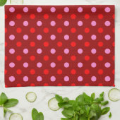 Rot und Rosa auf Maroon Punkte Design Geschirrtuch (Gefaltet)