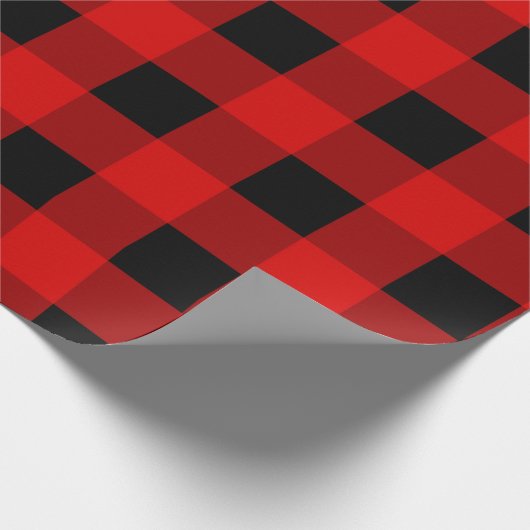 Rot und Schwarz Buffalo Kariert Holiday Gingham Geschenkpapier (Ecke)
