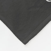 Rot und Schwarz kariertes Monogramm Fleecedecke (Ecke)