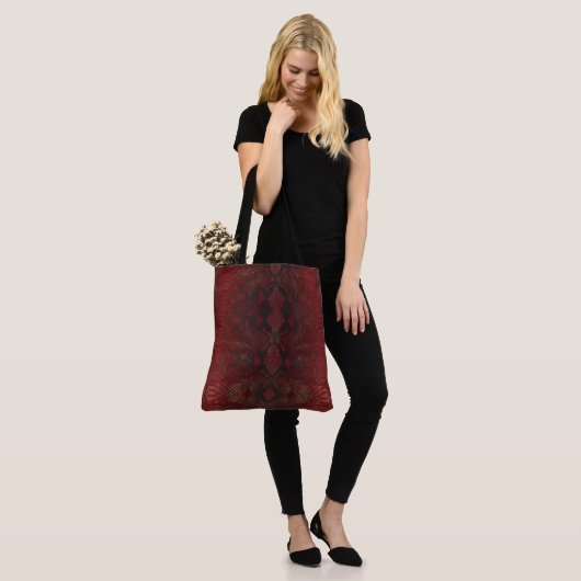 Rot und Schwarz-Python-Print Tasche (Am Model)