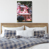 Rot und Weiß Viktorianisch - Martha's Vineyard Leinwanddruck (Insitu (Schlafzimmer))