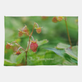 Rot wachsende Waldbeeren Erdbeeren grün mit Namen Geschirrtuch (Horizontal)