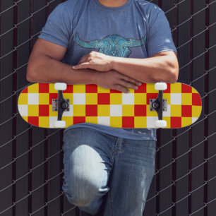 Rot Weiß Gelb Kariertes Muster Design Skateboard