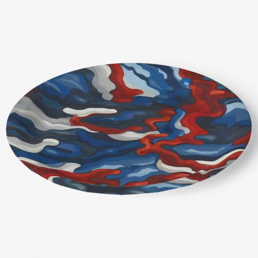 Rot-Weiß-Tarnung Pappteller (Schrägansicht)