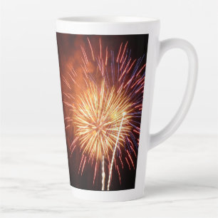 Rot, Weiß und Blau Feuerwerk I Patriotisch Milchtasse