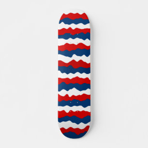 Rot, Weiß und Blau-Muster Skateboard