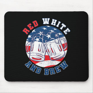 Rot weiß und brauen! Für einen 4. Juli Bier Merica Mousepad