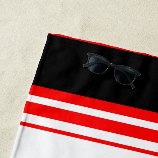 Rot, weiß und schwarz Streifen Strandtuch (Beispiel)