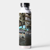 Rot-Weiß-Zug am Bahnhof Durham Trinkflasche (Links)