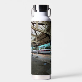 Rot-Weiß-Zug am Bahnhof Durham Trinkflasche