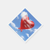 Rotballonherz in Wolken zum Jubiläum Serviette (Ecke)