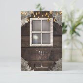Rotbarnfenster und Lichter Rustikale Tischnummer (Stehend Vorderseite)