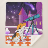 Rotbeige Welpe und Teleskop im Schloss Sherpadecke (Vorderseite)