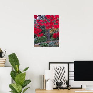 Rote Ahornblätter in einem japanischen Garten Poster