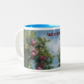 Rote Äpfel auf Baummalerei hinzufügen Ihr Foto Zweifarbige Tasse (Vorderseite Links)