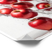 Rote Äpfel mit weißer Splash-Hinterwand Poster (Ecke)