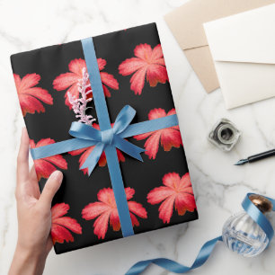 Rote Aquarell-Blumenmuster auf Schwarz  Geschenkpapier