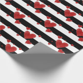 Rote Aquarell-Herzen u. Streifen Geschenkpapier (Ecke)