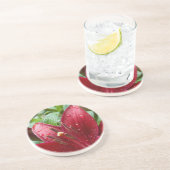 Rote Asiatische Lilie mit Buds Getränkeuntersetzer (Seite)